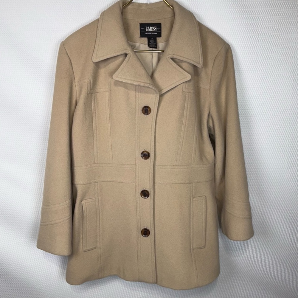 B. Moss Vintage Tan Wool Blend Women's Coat Size Large Button Front Collared